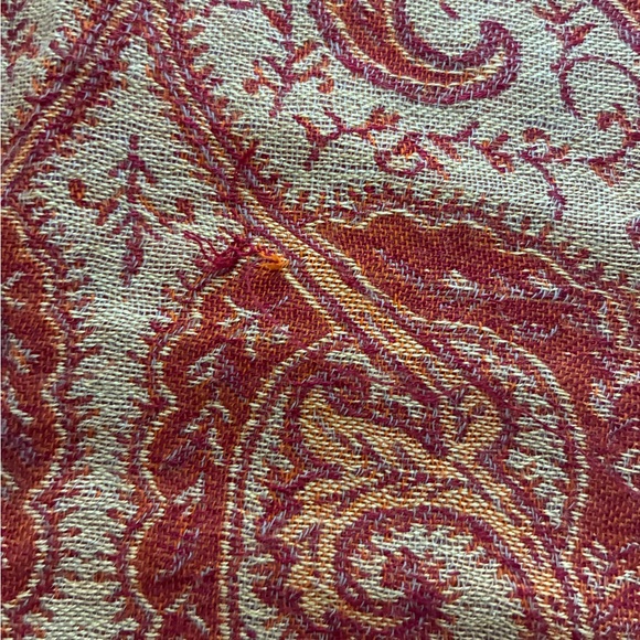 Paisley Patterned Textile - Picture 11 of 12